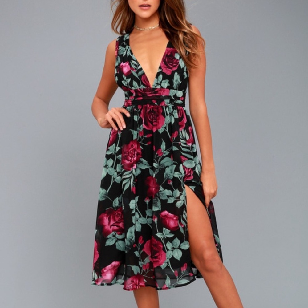 Queen of Hearts floral midi dress EUC